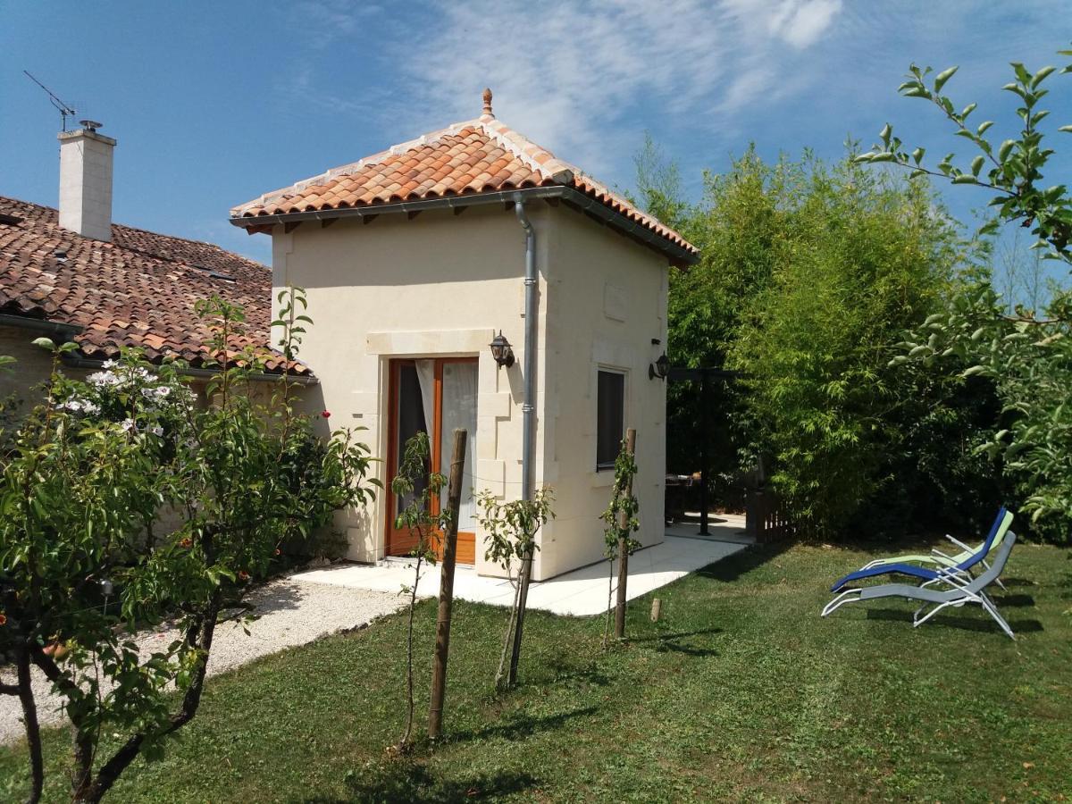 La Pommeraie Nantillé Exterior foto